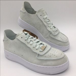 SOLD - Nike Women’s Air Force 1